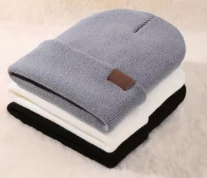 Čepice s manžetou 3kusy černá, bílá, šedá Čepice s manžetou 3kusy černá, bílá, šedá